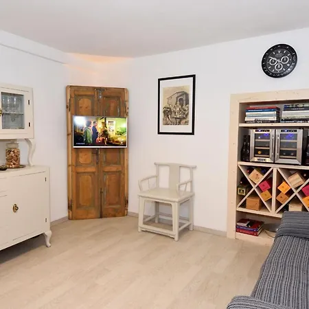 Pescallo Apartament *